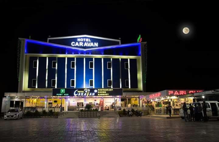 Hotel Caravan Unjha ภายนอก รูปภาพ